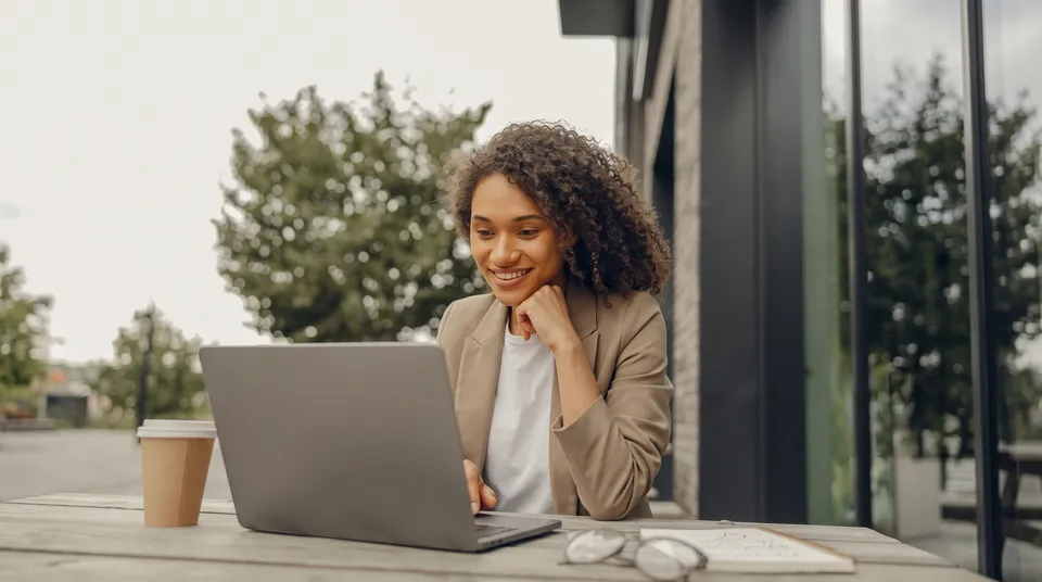 How Experienced Professionals Should Apply for Remote Roles in 2026