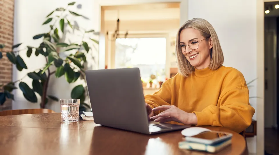 AI Just Cut Entry-Level Tech Hiring Nearly in Half. Here Is What That Means for Experienced Professionals
